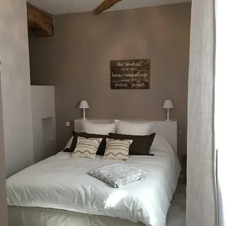 Casa vacanze Charmante Maison En Pierre *
